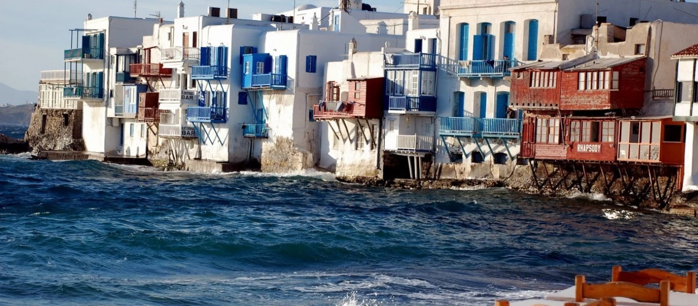 Υπ.Υγείας: Αναλυτικά το σχέδιο για τον τουρισμό - Σε τρεις ζώνες χωρίστηκε η νησιωτική χώρα